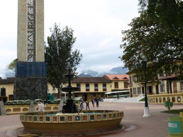 Loja - Plaza Santo Domingo