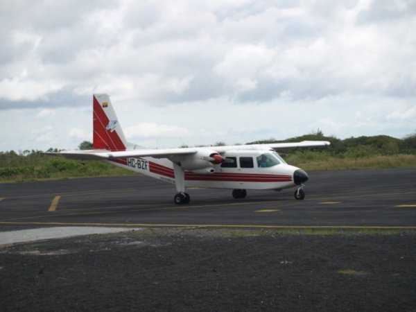 Plane for flight to San Cristobal | Photo