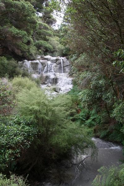 Kakahi Hotwater Falls