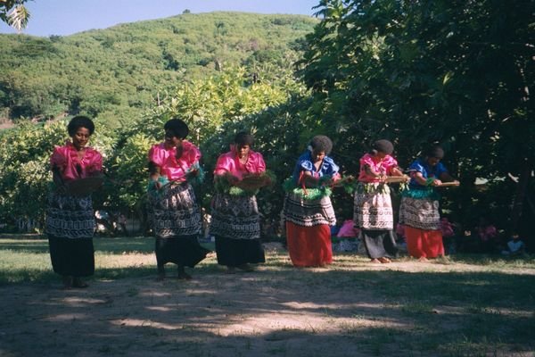 Tradtional Fiji dance