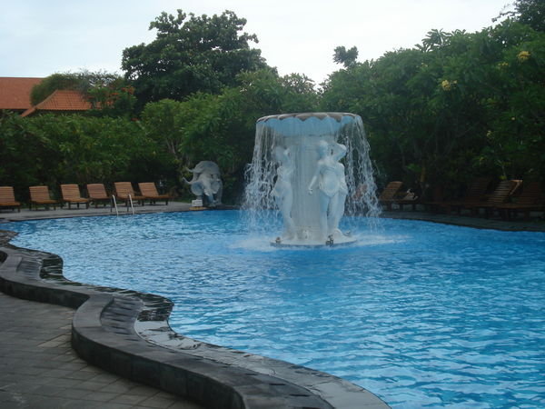 fountain in the pool..