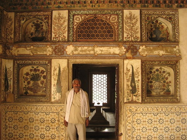 inside baby Taj Mahal 