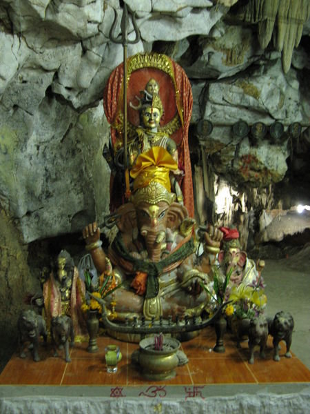 Wat tham Kao Pun (grot tempel)1