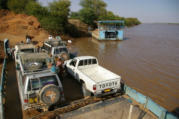 Loading onto Nile Ferry