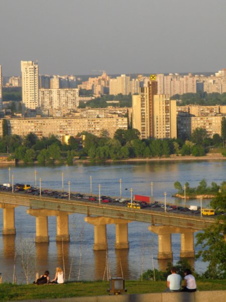 View of the Paton bridge and left bank of the Dnieper.