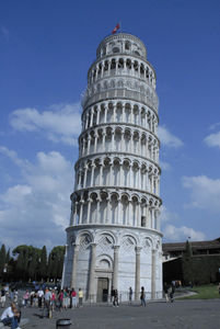 Leaning Tower o f Pisa
