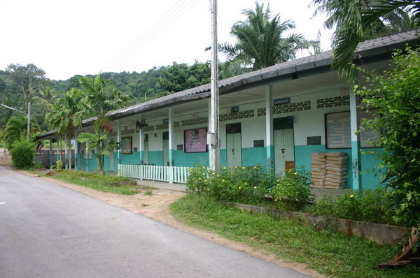 Ao nang school