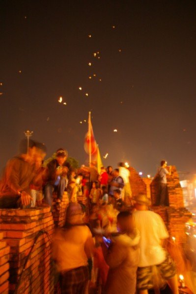 Balloon Lanterns above the festival