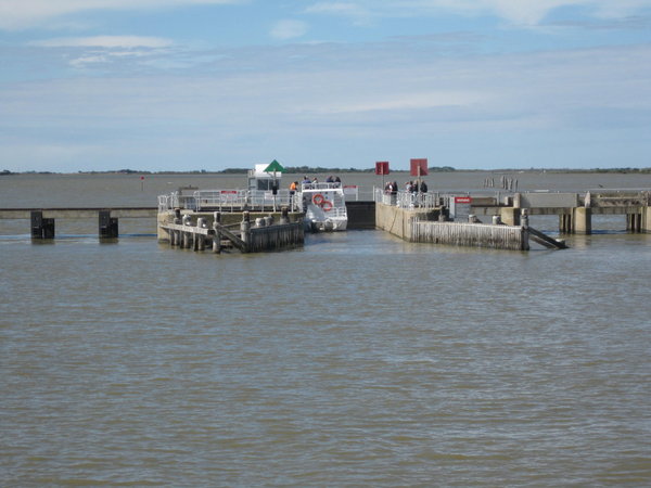 Goolwa Barrage Lock