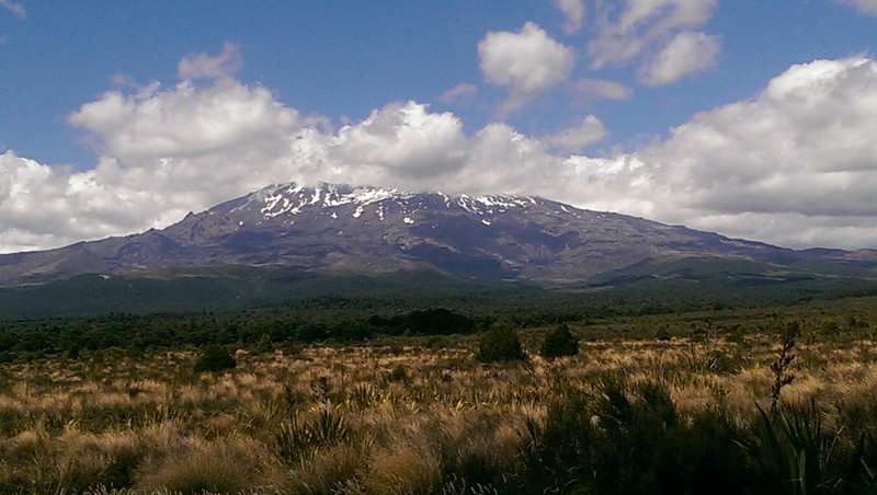 Mount Ruhapehu vulkaan met sneeuw