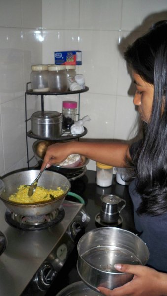 Gandhali cocinando Kichari