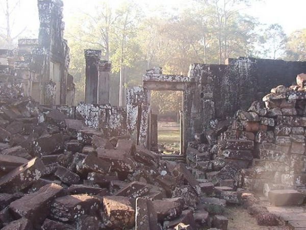 ruins of bayon temple