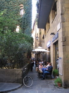 Adorable sidewalk cafe Oltrarno