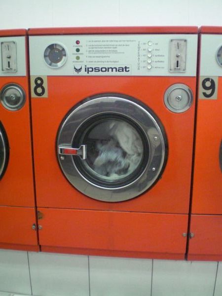 The retro laundry machine! YEA, clean clothes!