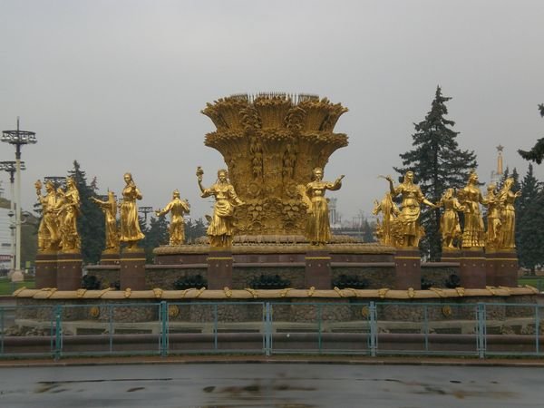 The gold statues