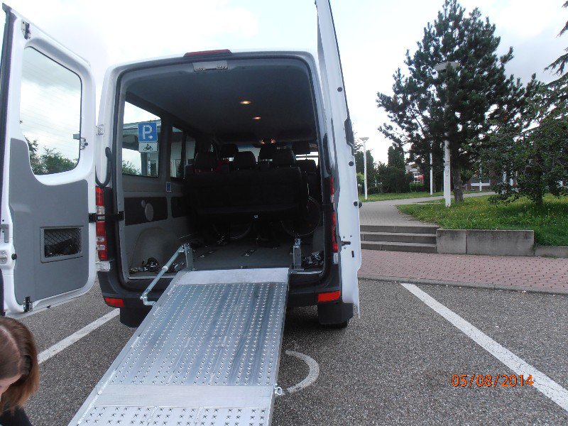 The manual ramp - a person with disabilities can not open/close it alone.. 