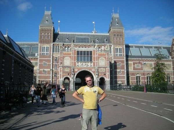 Me in front of the Rijksmuseum