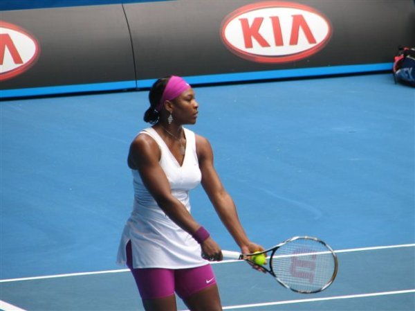 Serena to the serve!
