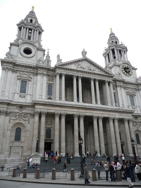 Front of St Pauls