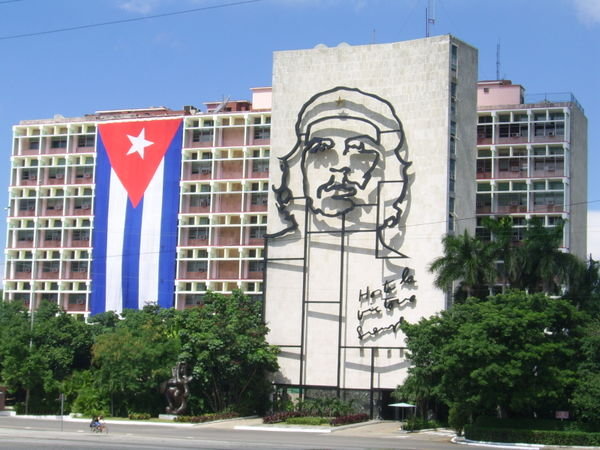 By Plaza de la revolución, Cuba
