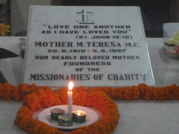 Mother Teresas tombstone