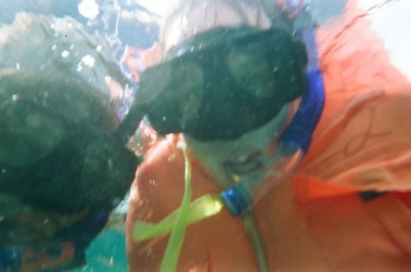 Under water laura and dom