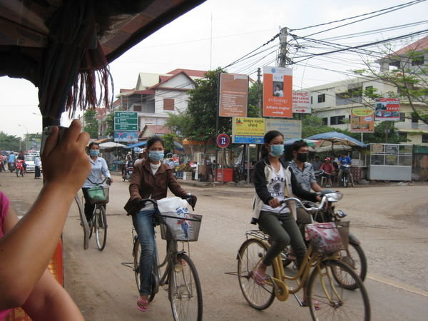 The peak of the dry season made Siem Reap extremely dusty