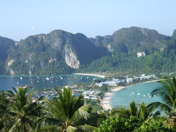 The view from Ko Phi Phi viewpoint - totally gorgeous!!