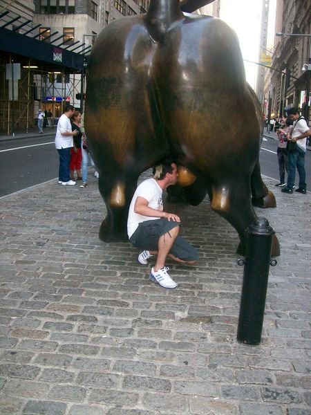 Kissing the Bull Wall Street