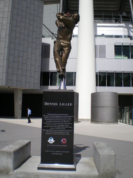 Denis Lillee Statue
