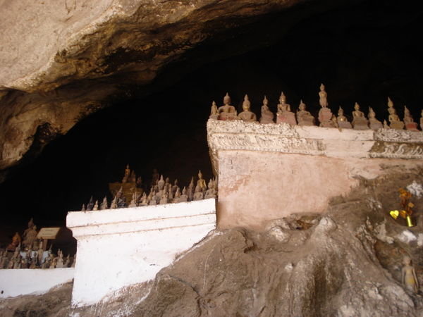 Buddhas in Cave 2