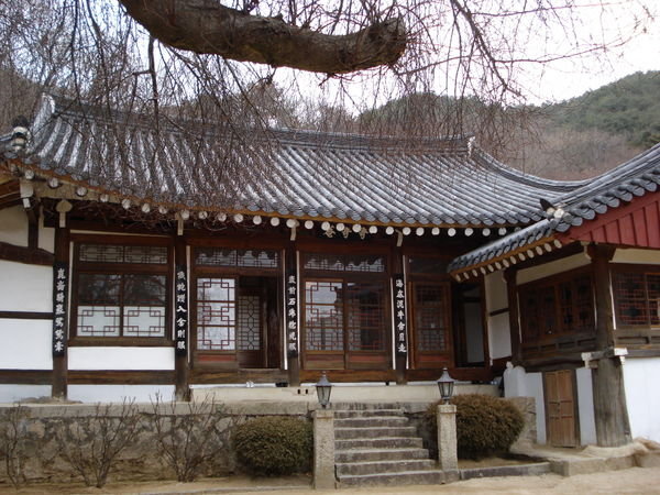  A small temple in Eunhasa