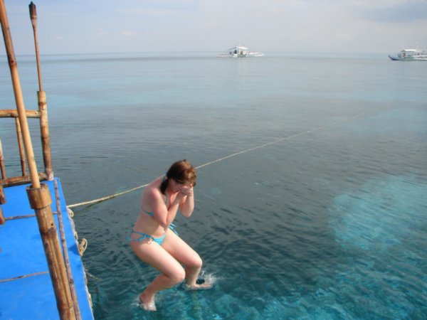 Here i go, off the side of the floating bar! hahaha