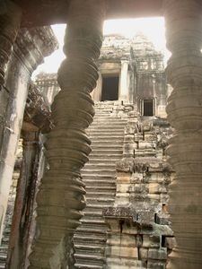Angkor_interior staircase