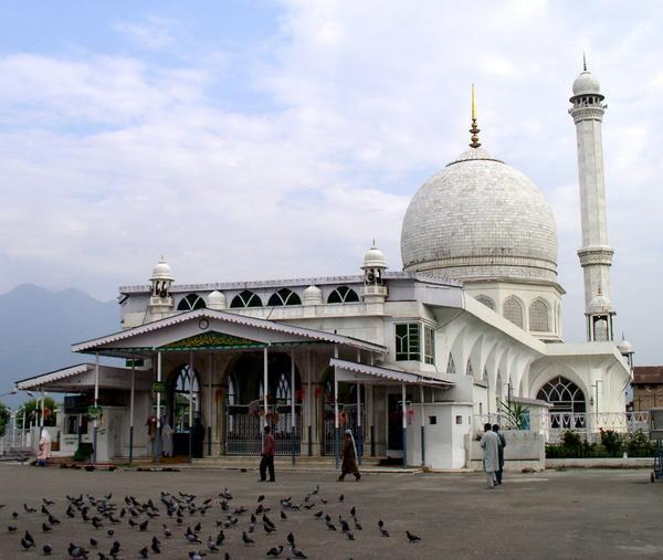 Hazrathbal Mosque, Srinigar