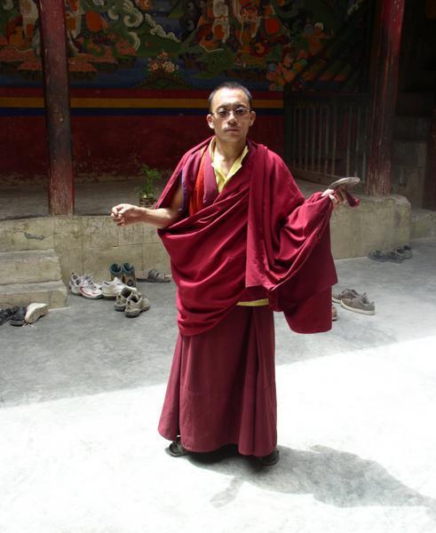 Resident monk at the Lamaruyu gompa, Lamaruyu