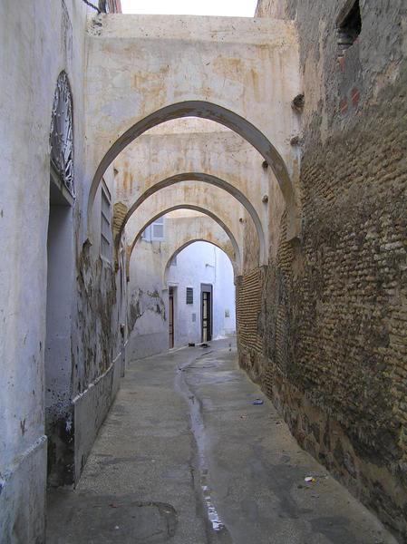 A typicall alleyway inside the Medina, Kairouan
