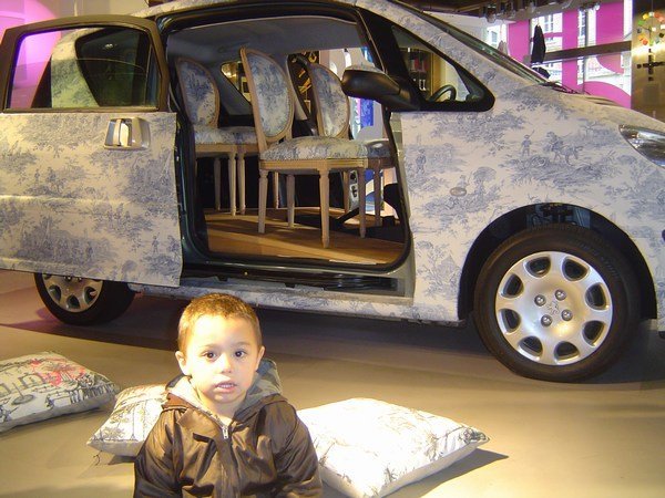 En el museo Peugeot