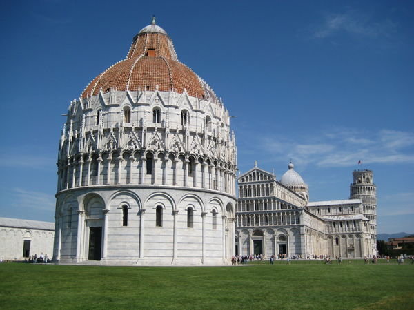 Pisa monuments