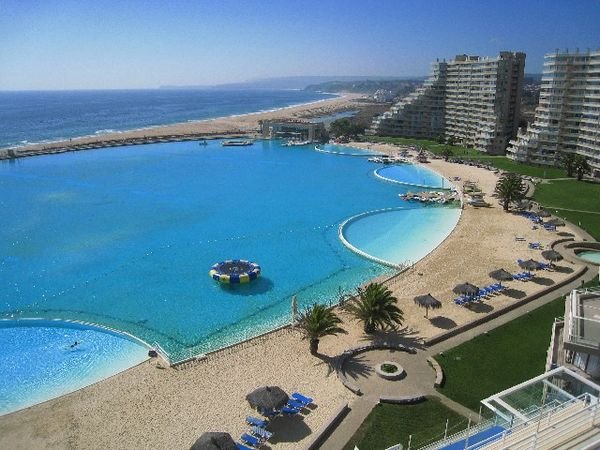 The Largest Pool in the World!