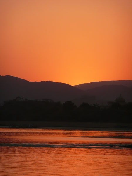 Sunset over Lake Pichola