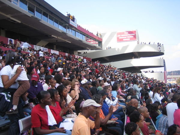 Example of the crowd