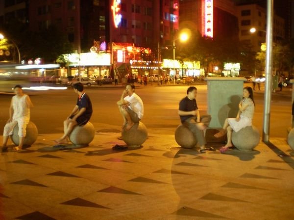 Sitting Around at Mid-Autumn Festival