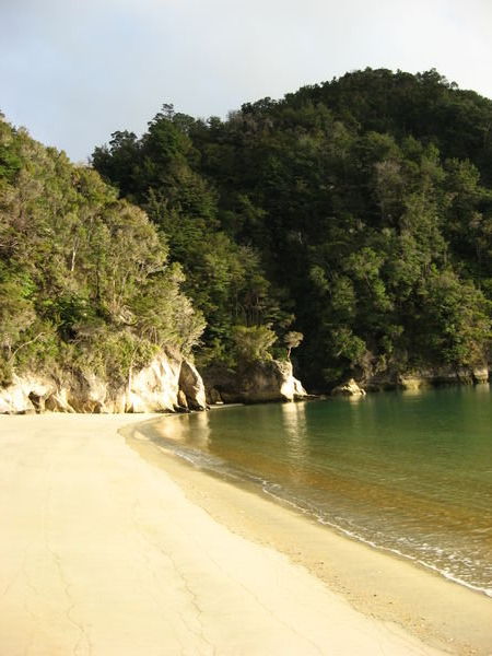 deserted beaches in abel tasman