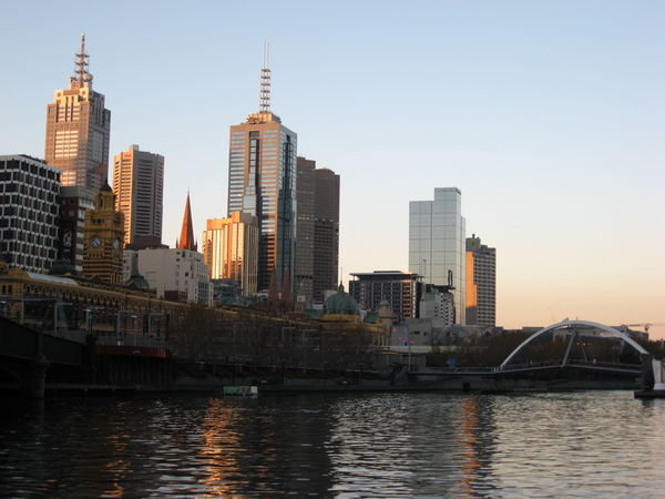 Melbourne from over the river