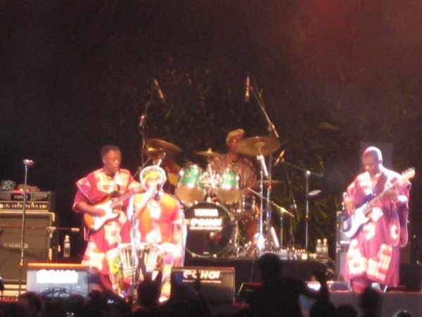 African band 'avin it large