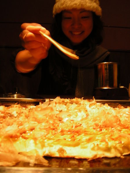 Ami and the Japanese Pizza!