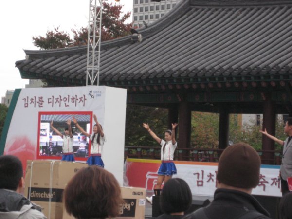 kimchi cheerleaders