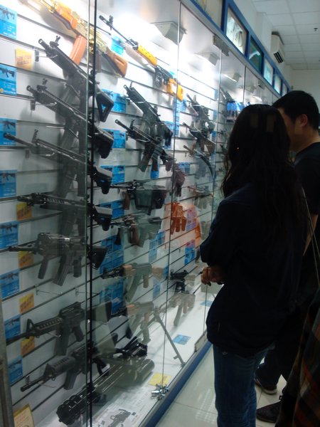 Another gun shop in Mong Kok, we were a bit freaked out at the number of them, til we realised they were all paintball guns... guess people are pretty into it here judging by the number of stores