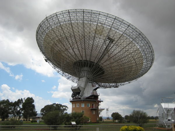 The huge radio telescope at Parkes.